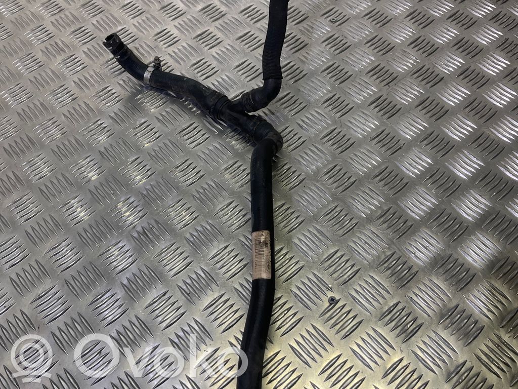 BMW 3 E90 E91 Engine coolant pipe/hose 