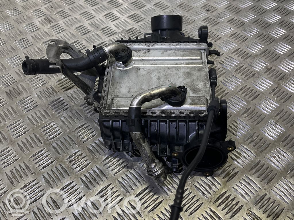 Mercedes-Benz E W213 Chłodnica powietrza doładowującego / Intercooler 