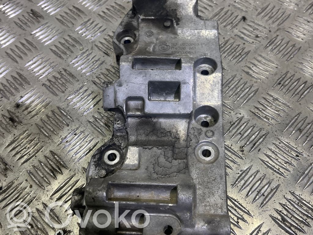 BMW 3 E90 E91 Generator/alternator bracket 