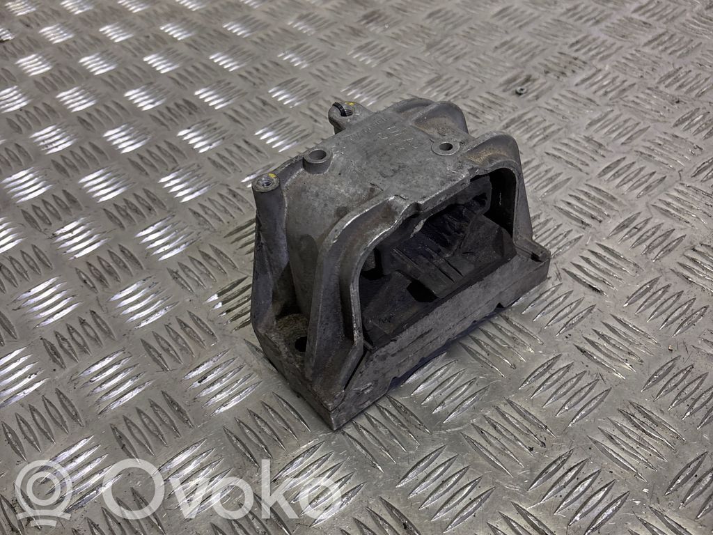 Audi A5 Sportback 8TA Engine mount bracket 