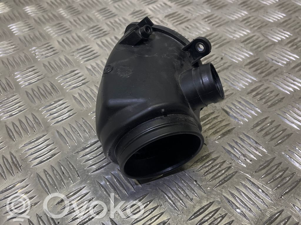 Volkswagen Amarok Turbo air intake inlet pipe/hose 
