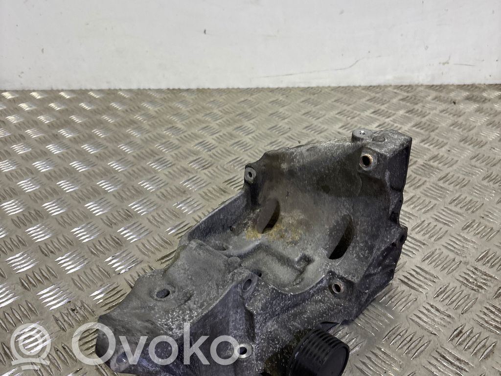 BMW 5 F10 F11 Supporto del generatore/alternatore 