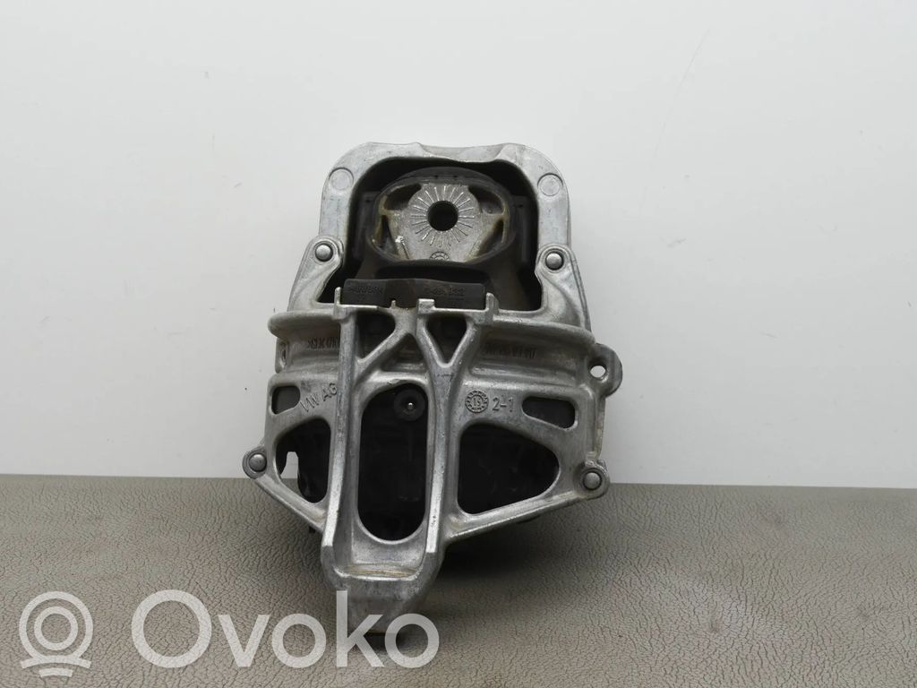 Audi Q5 SQ5 FY Engine mount bracket 