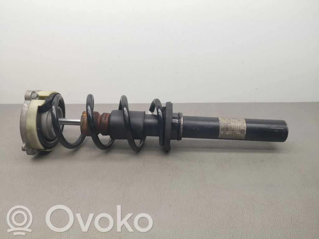 Audi A4 S4 B9 8W Etuiskunvaimennin 
