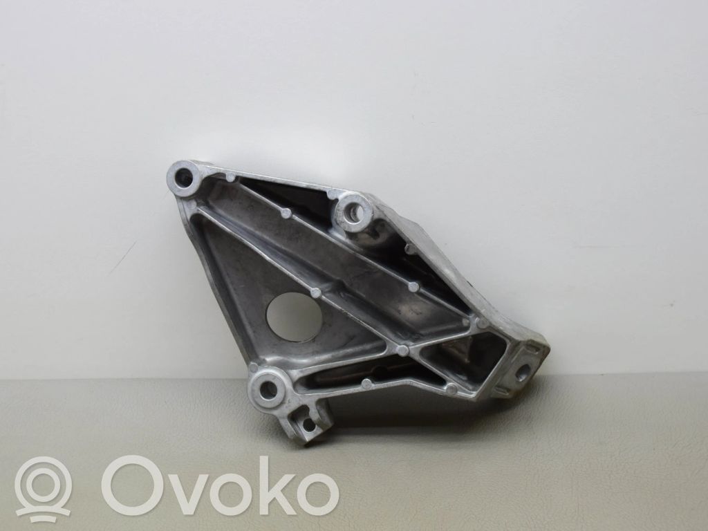 BMW 3 E90 E91 Engine mounting bracket 