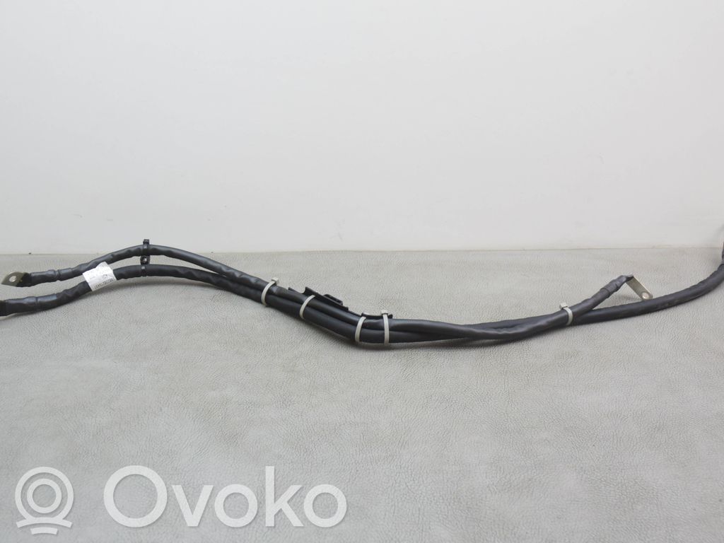 Mercedes-Benz C W205 Minus / Klema / Przewód akumulatora 
