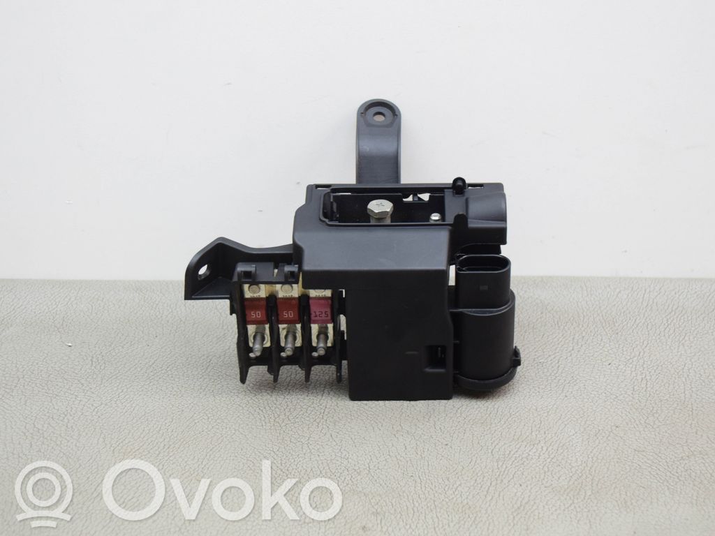Audi A4 S4 B9 8W Current control relay 