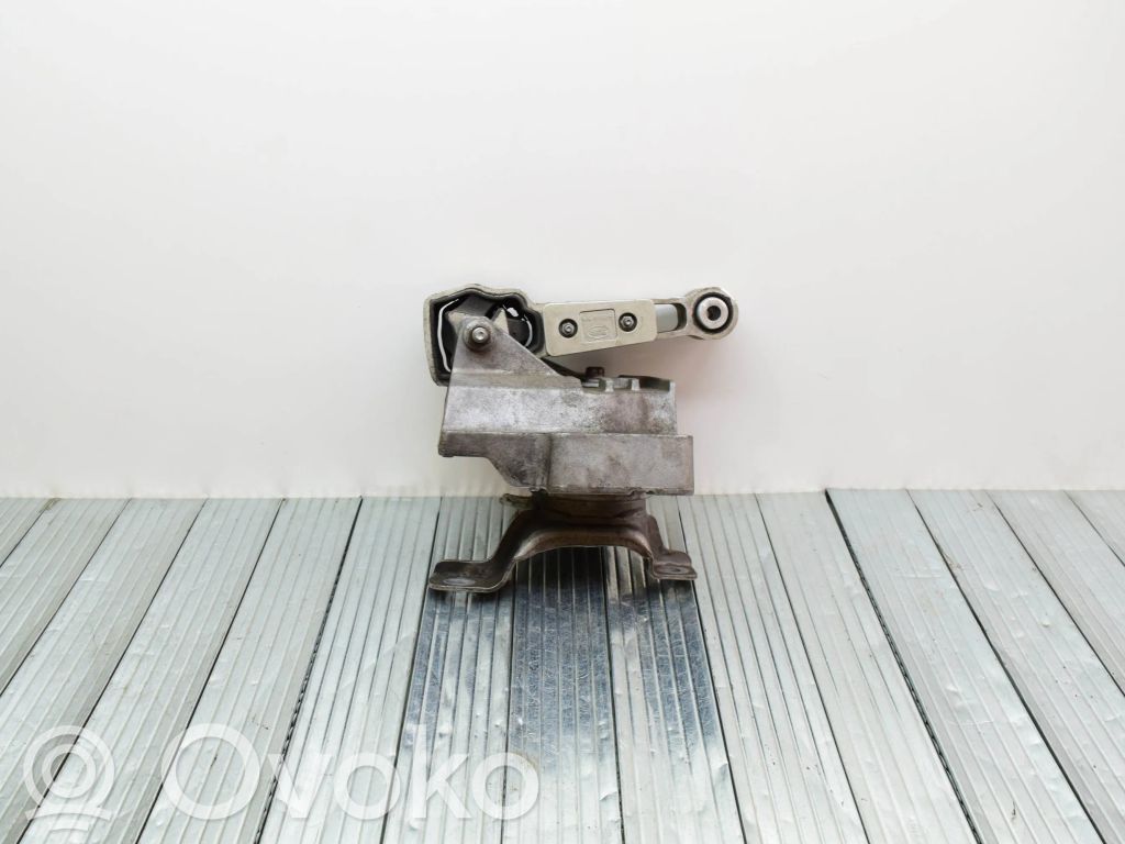 Land Rover Range Rover Evoque L538 Engine mount bracket 