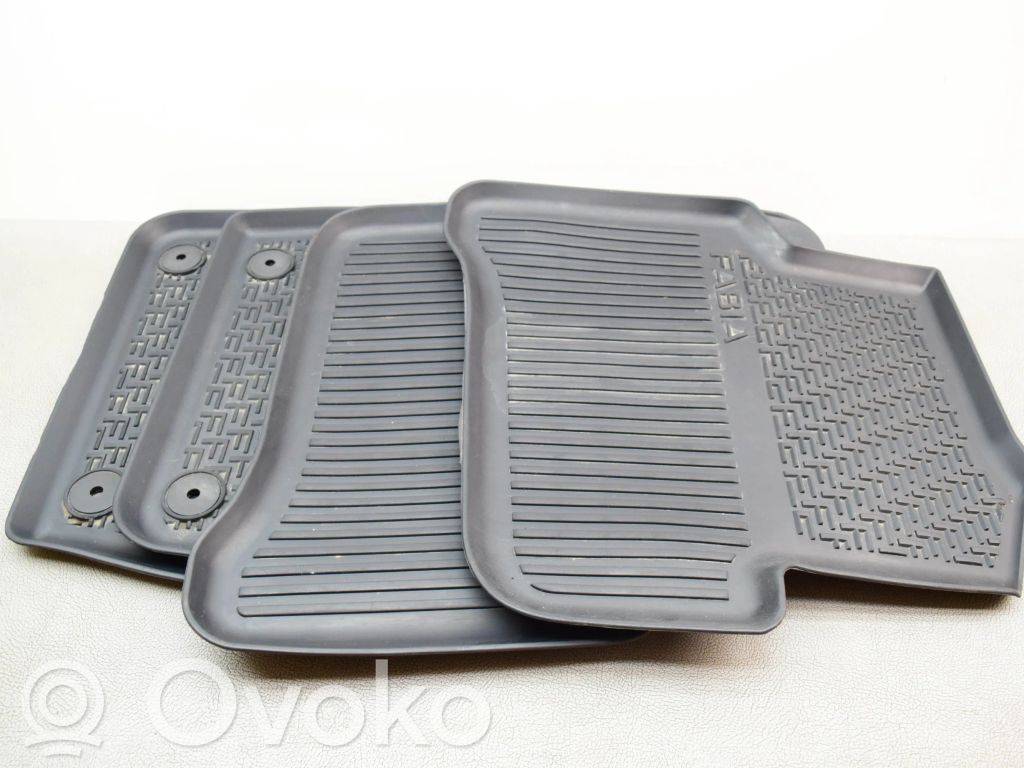 Skoda Fabia Mk3 (NJ) Set covorașe auto 