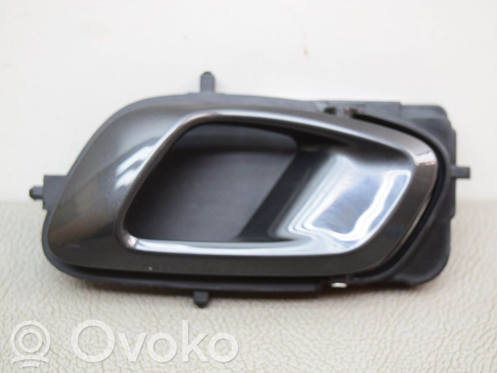 Hyundai i10 Manecilla interna puerta trasera 