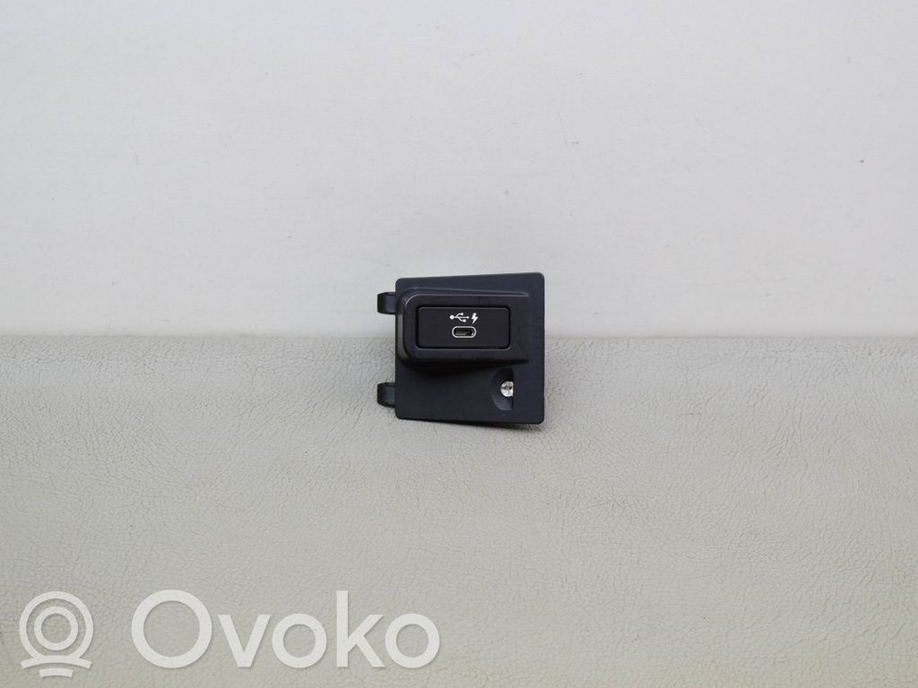 BMW iX3 G08 USB socket connector 