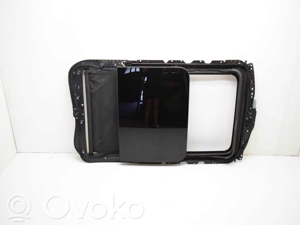 Audi A4 S4 B9 8W Stoglangio stiklas 