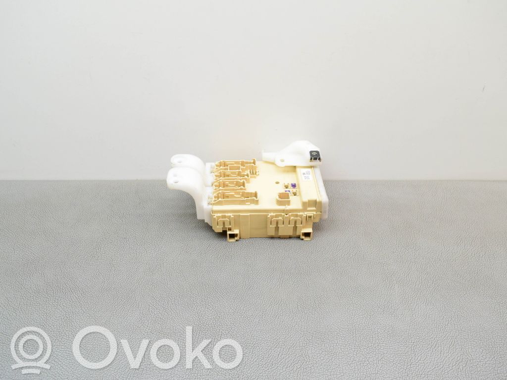 Toyota Corolla E160 E170 Drošinātāju bloks 