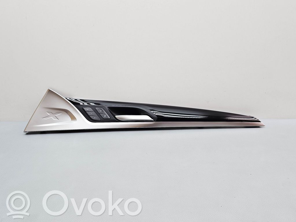 BMW iX3 G08 Rivestimento del pannello della portiera anteriore 
