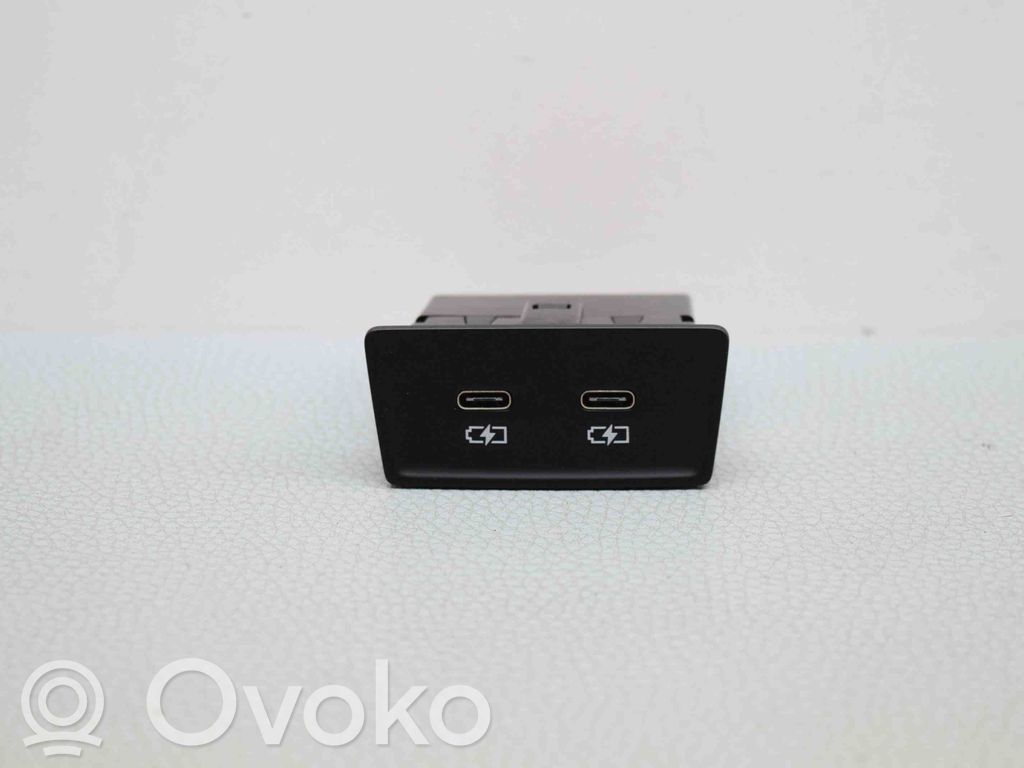 Enchufe conector USB   8Y0035954