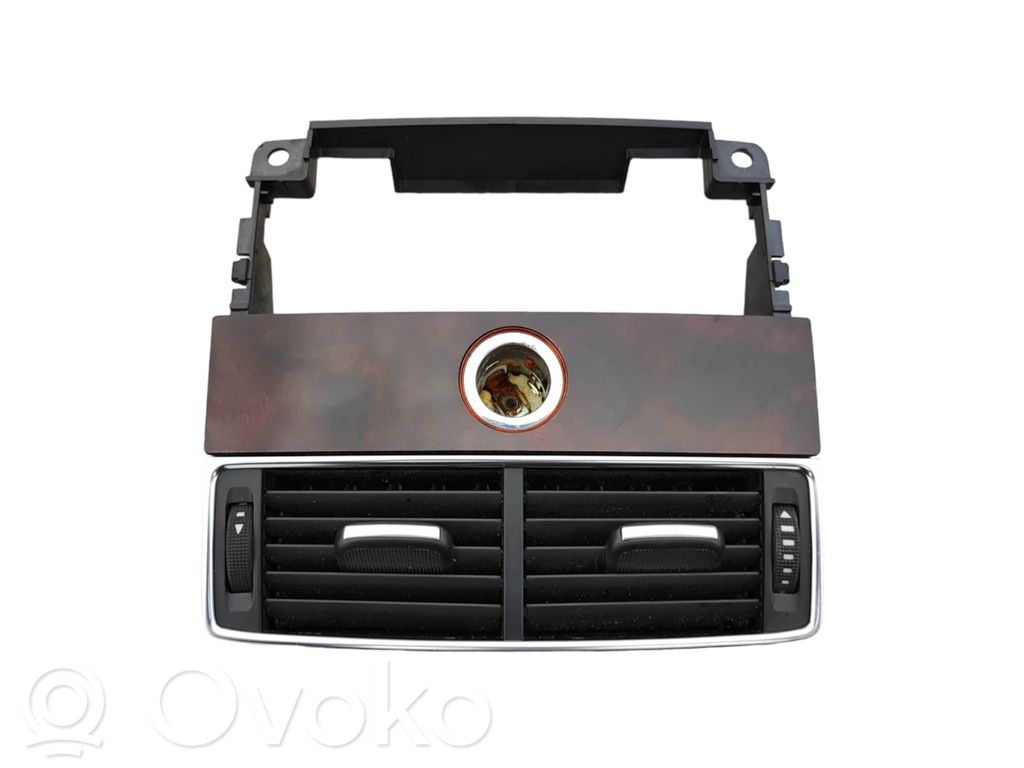 Audi A8 S8 D3 4E Oro grotelės gale 
