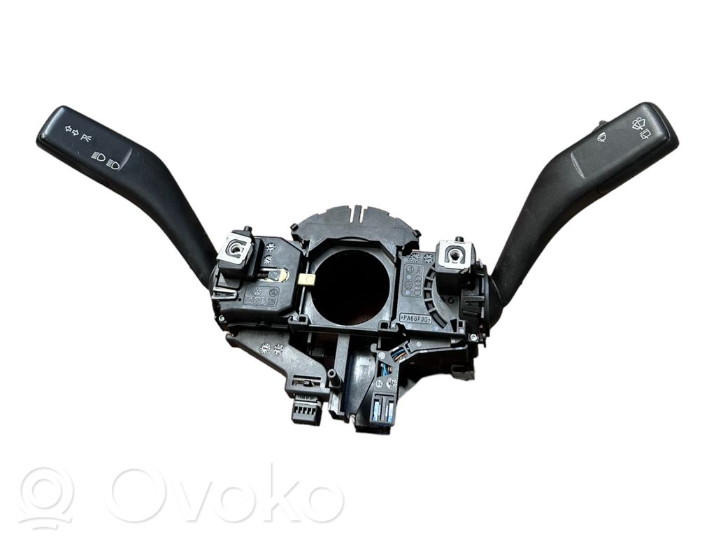 Volkswagen Golf V Wiper turn signal indicator stalk/switch 