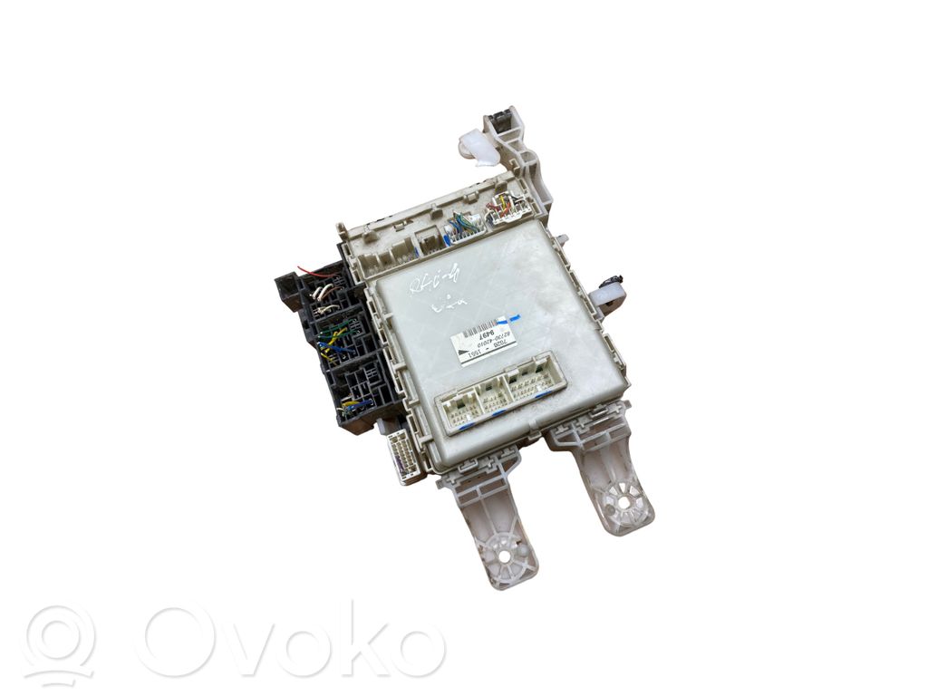 Toyota RAV 4 (XA30) Fuse module 