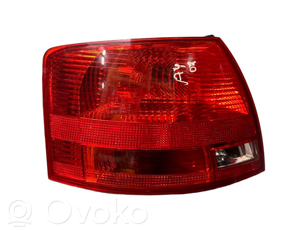 Audi A4 S4 B7 8E 8H Galinis žibintas kėbule 