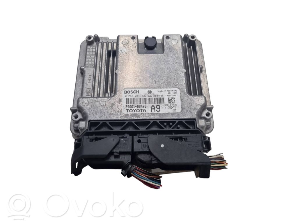 Toyota Corolla E120 E130 Engine control unit/module 
