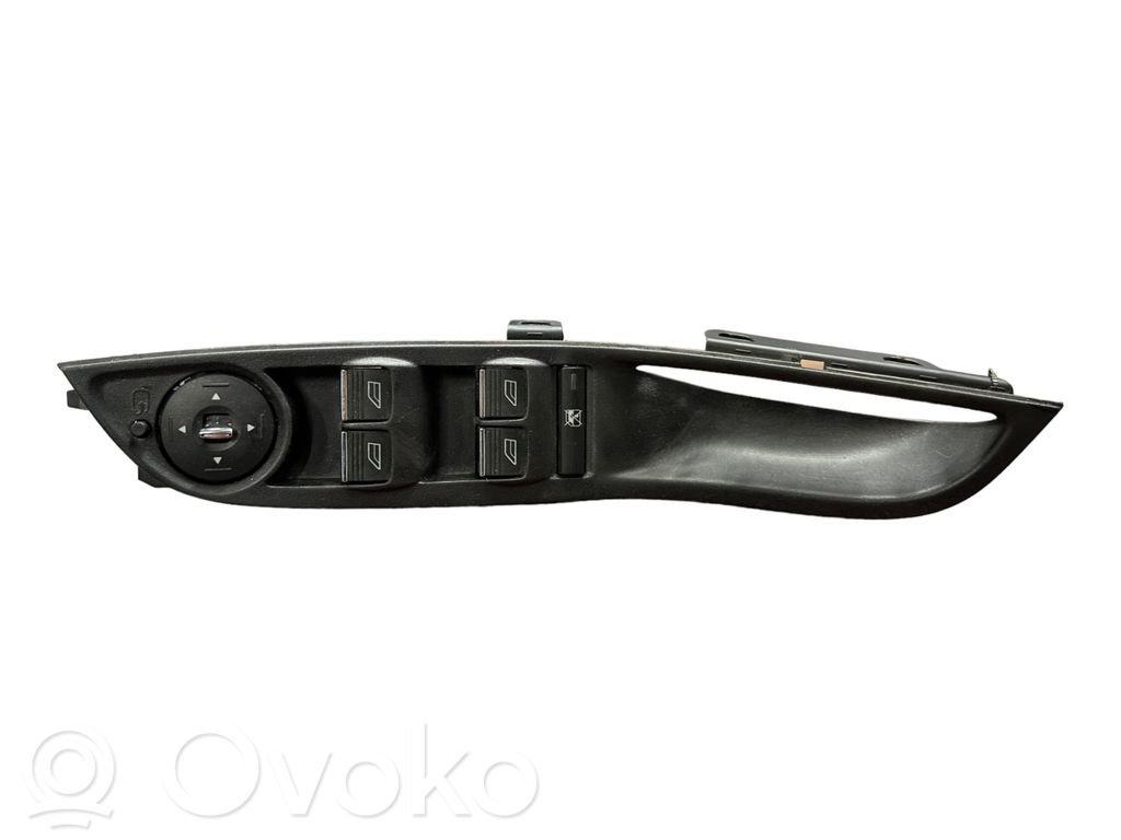 Ford Focus Electric window control switch 