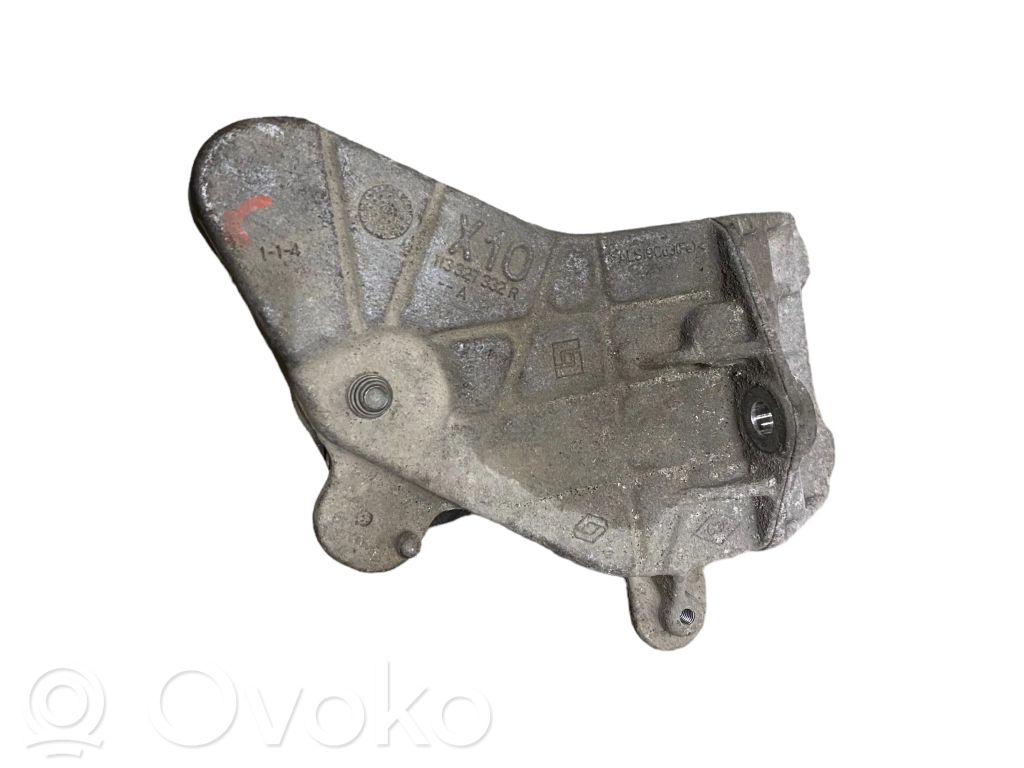 Renault Zoe Engine mounting bracket 