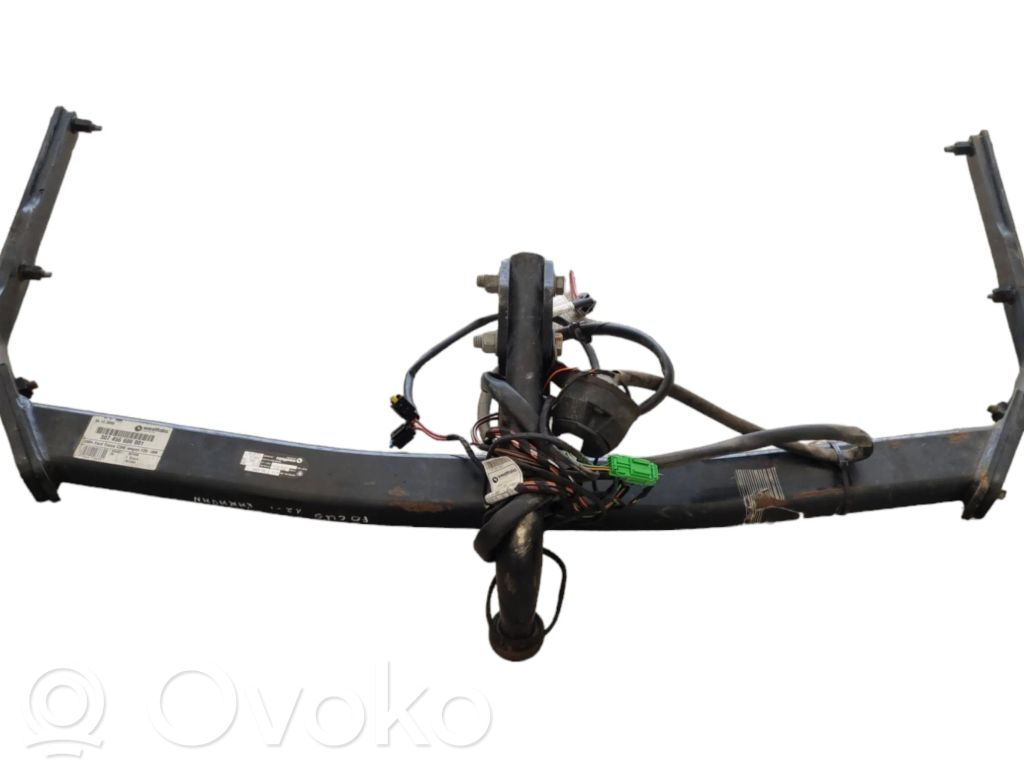 Ford Focus Hak holowniczy / Komplet 