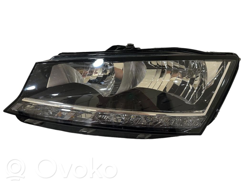 Skoda Fabia Mk3 (NJ) Lampa przednia 
