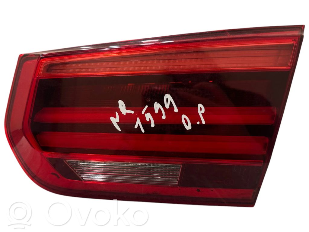 BMW 3 F30 F35 F31 Aizmugurējais lukturis pārsegā 