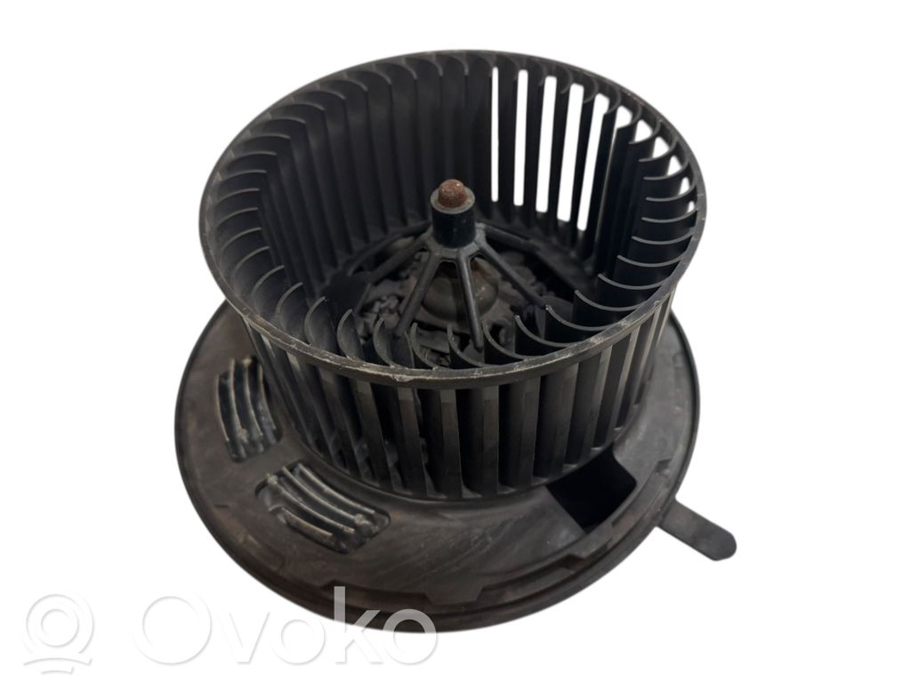 BMW 3 E90 E91 Mazā radiatora ventilators 