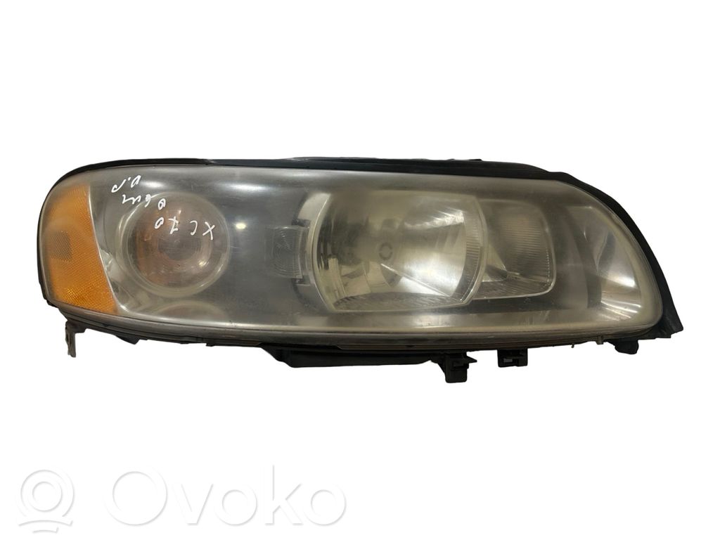 Volvo XC70 Phare frontale 