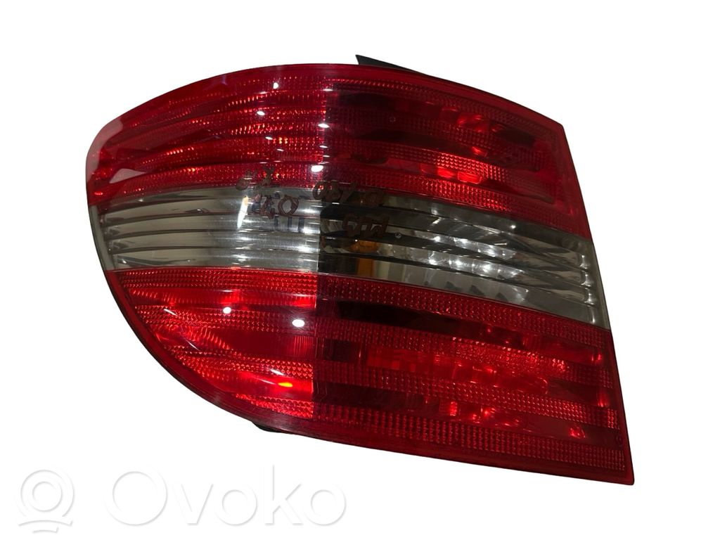 Mercedes-Benz B W245 Lampă spate în caroserie 