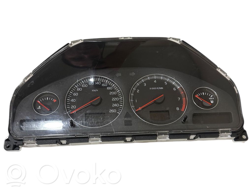 Volvo V70 Speedometer (instrument cluster) 