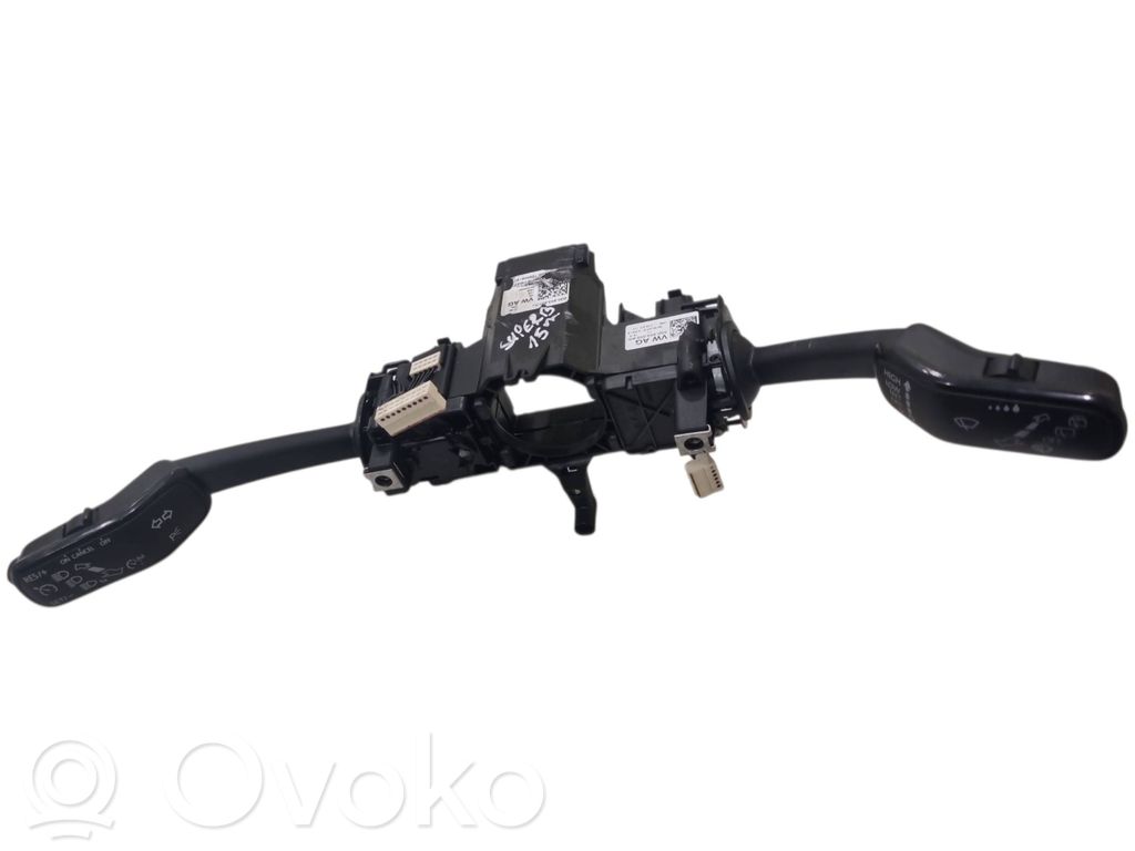 Skoda Superb B8 (3V) Interruptor/palanca de limpiador de luz de giro 