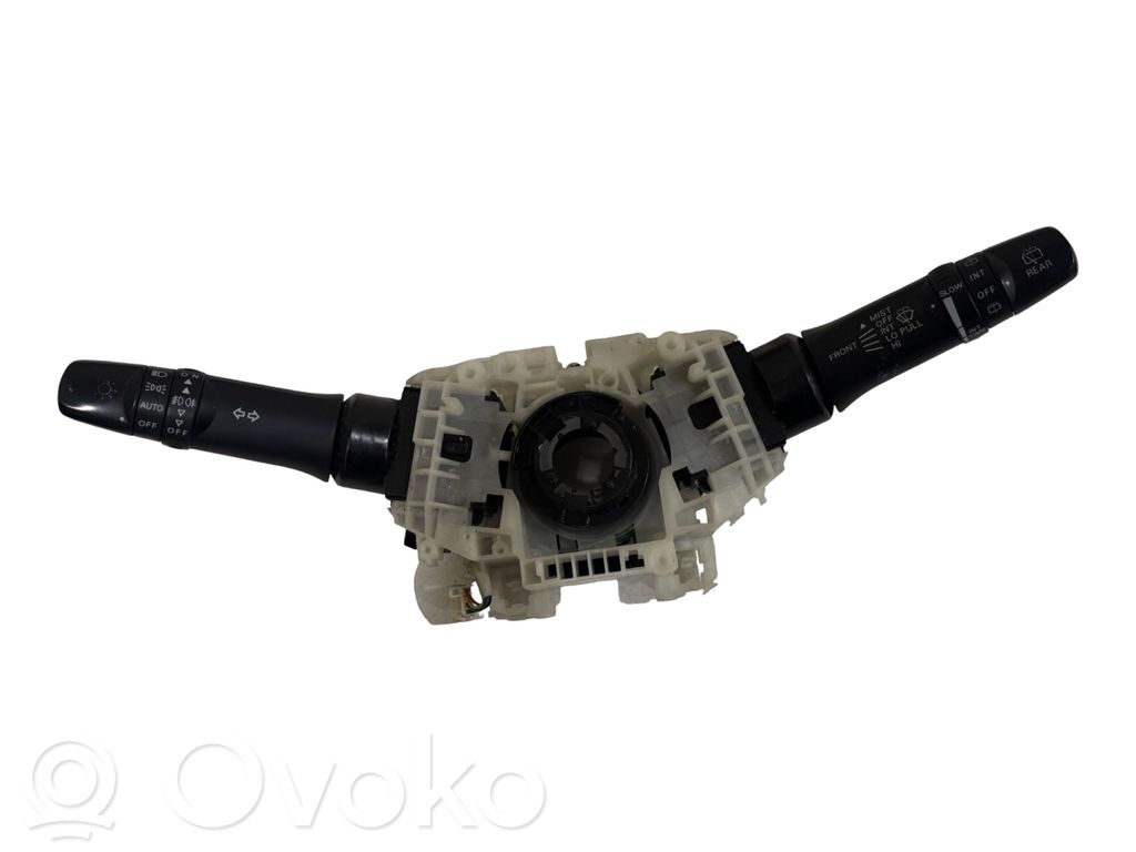 Mitsubishi i-MiEV Commodo, commande essuie-glace/phare 