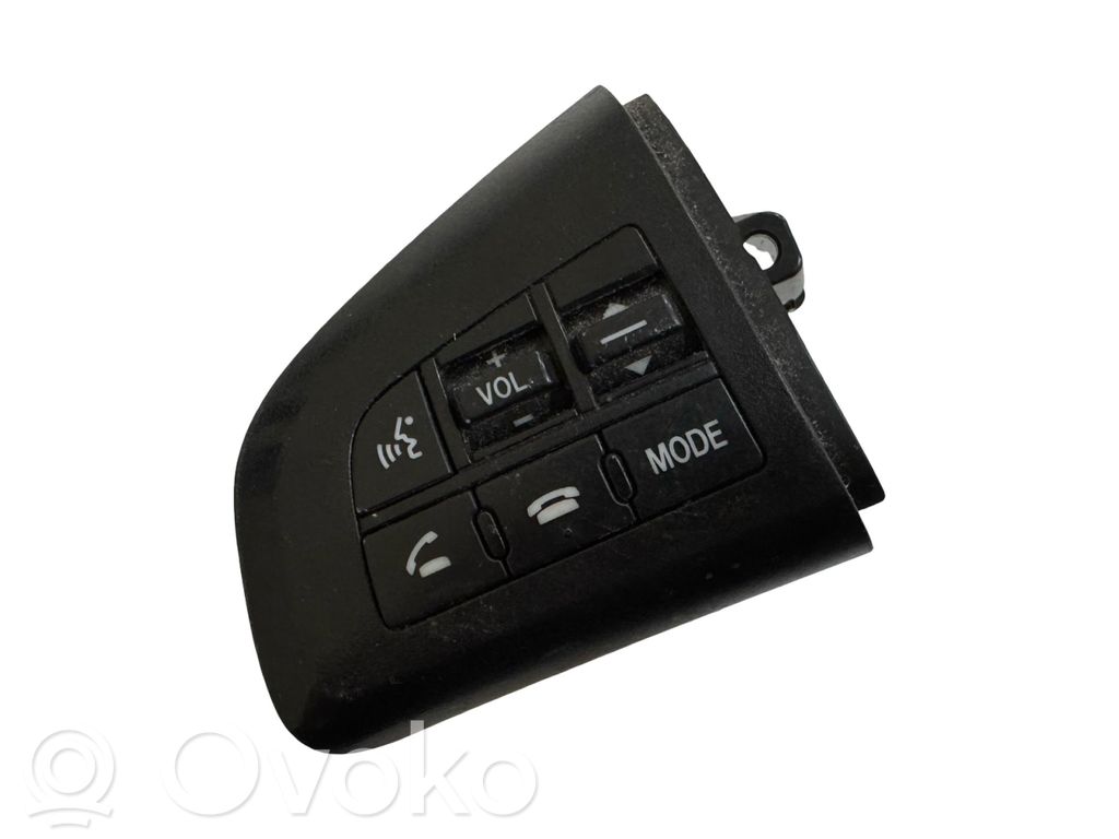 Mazda CX-7 Steering wheel buttons/switches 