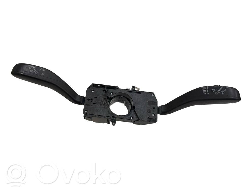 Volkswagen Polo IV 9N3 Manetka / Przełącznik kierunkowskazów wycieraczek 