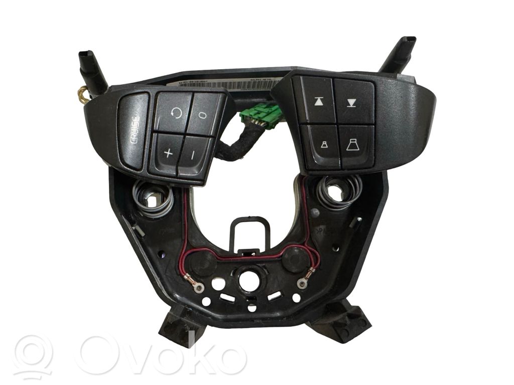 Volvo V70 Steering wheel buttons/switches 