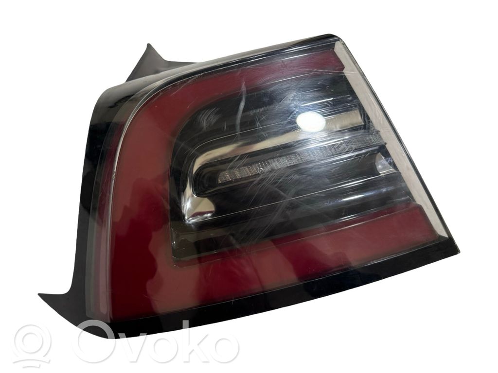 Tesla Model 3 Rear/tail lights 