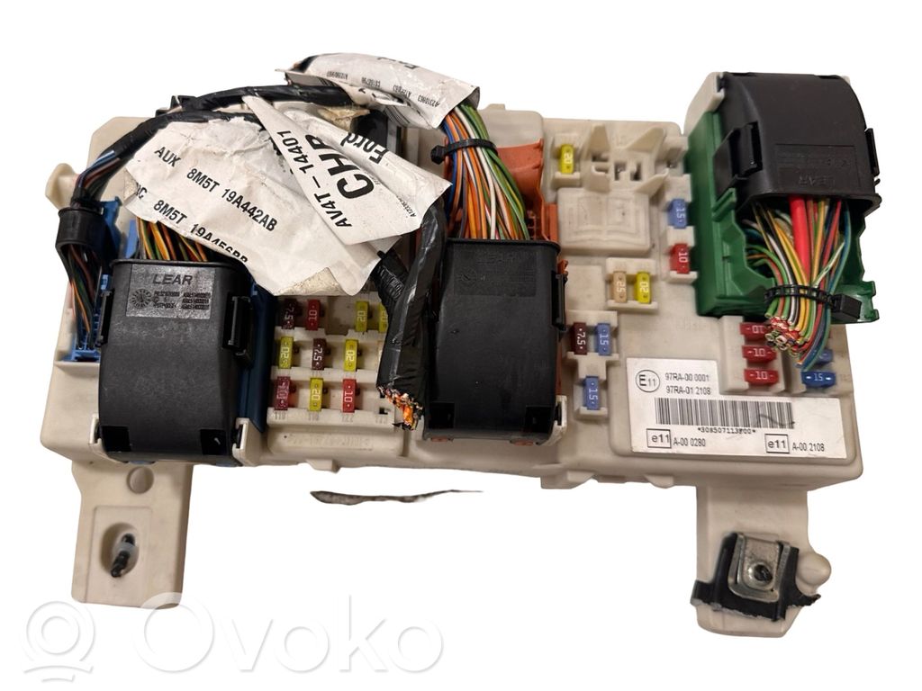 Ford Kuga I Skrzynka bezpieczników / Komplet 