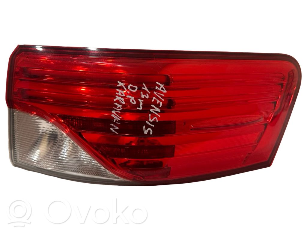 Toyota Avensis T270 Lampa tylna 