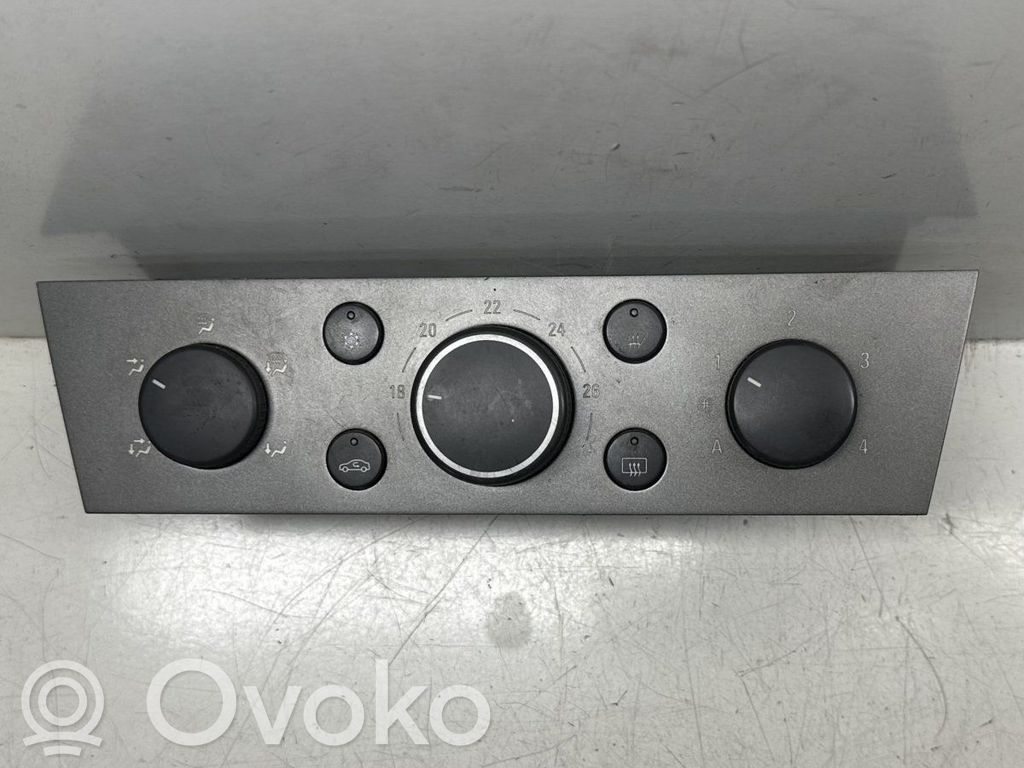Climate control unit   74670703