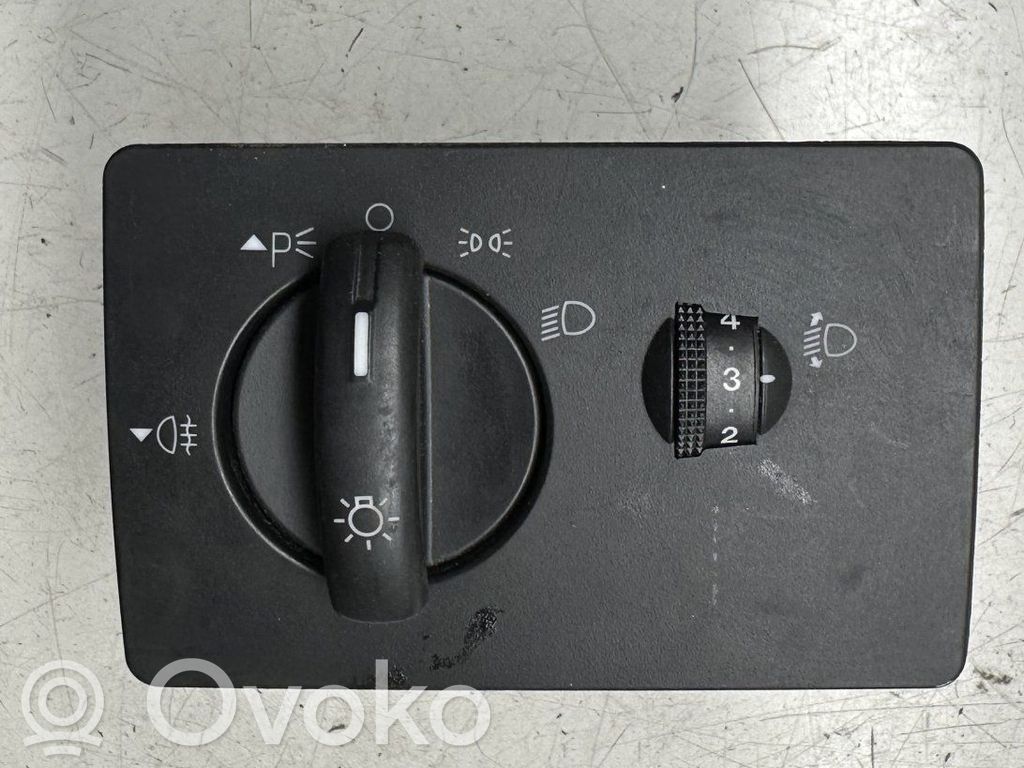 Ford Focus Light switch 