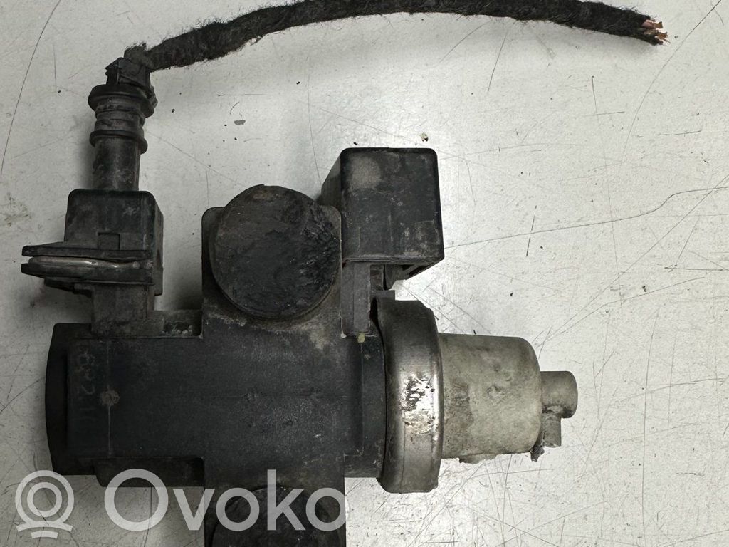 Opel Vectra C Zawór podciśnieniowy 