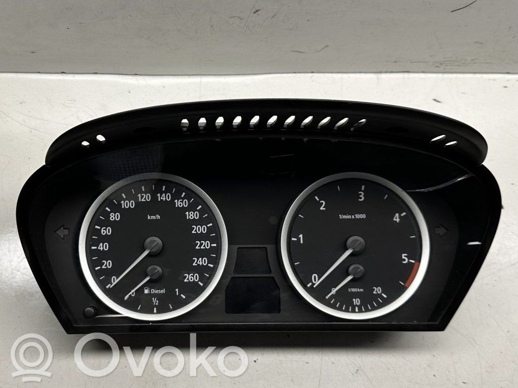 BMW 5 E60 E61 Spidometrs (instrumentu panelī) 