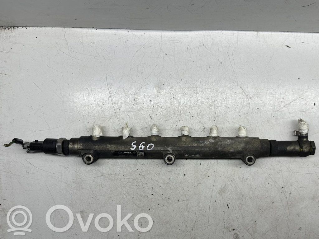 Volvo S60 Listwa wtryskowa 