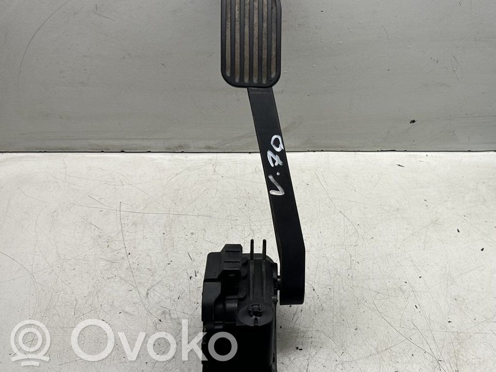 Volvo XC70 Accelerator throttle pedal 