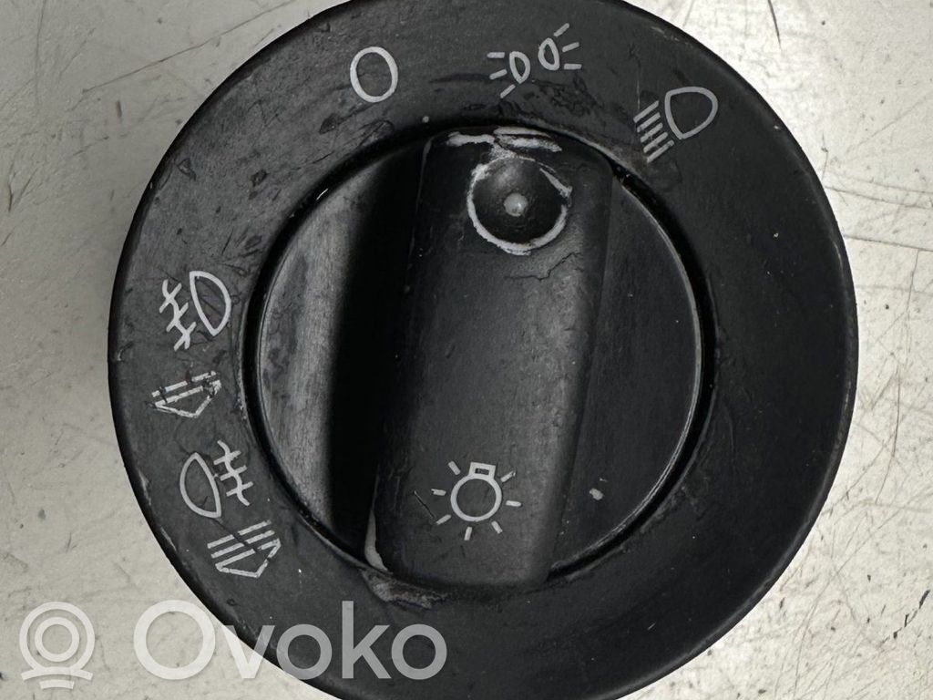 Light switch   8E094153101,04053500