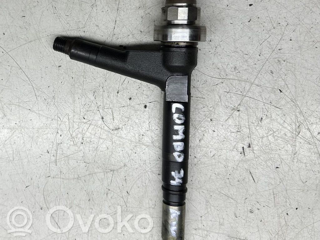 Opel Combo C Inyector de combustible 