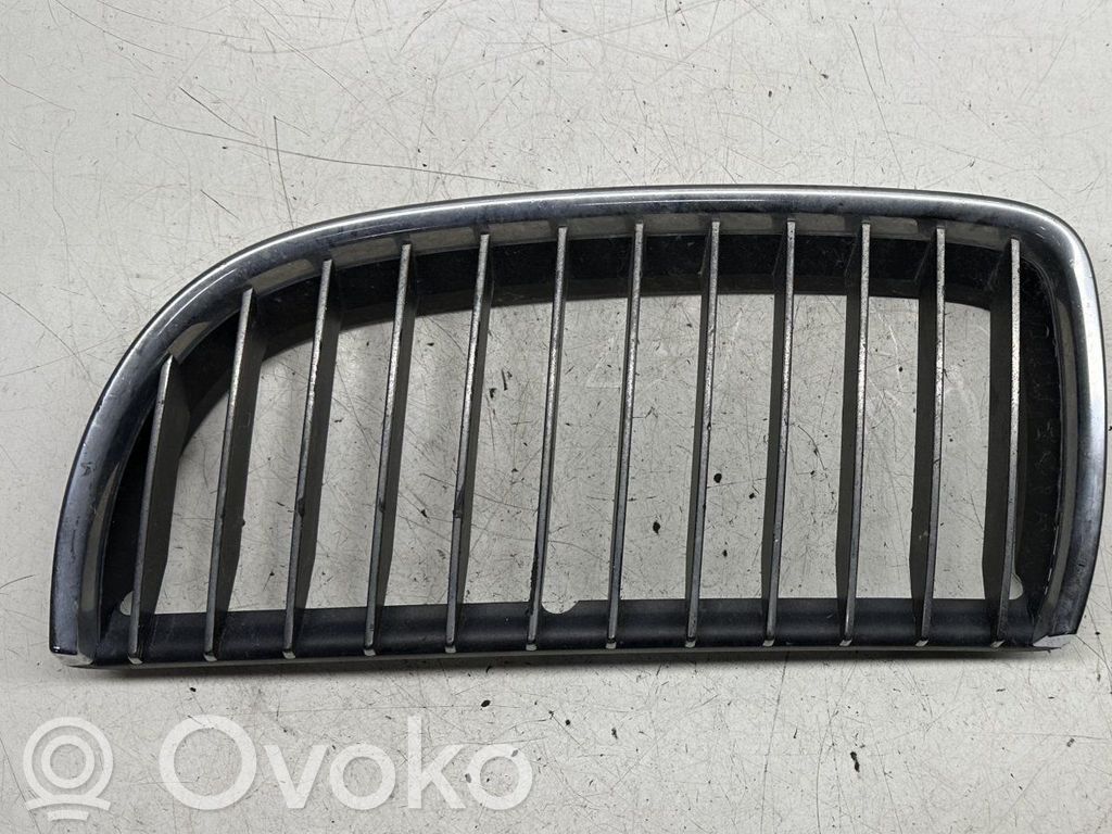 BMW 3 E90 E91 Priekšējais režģis 